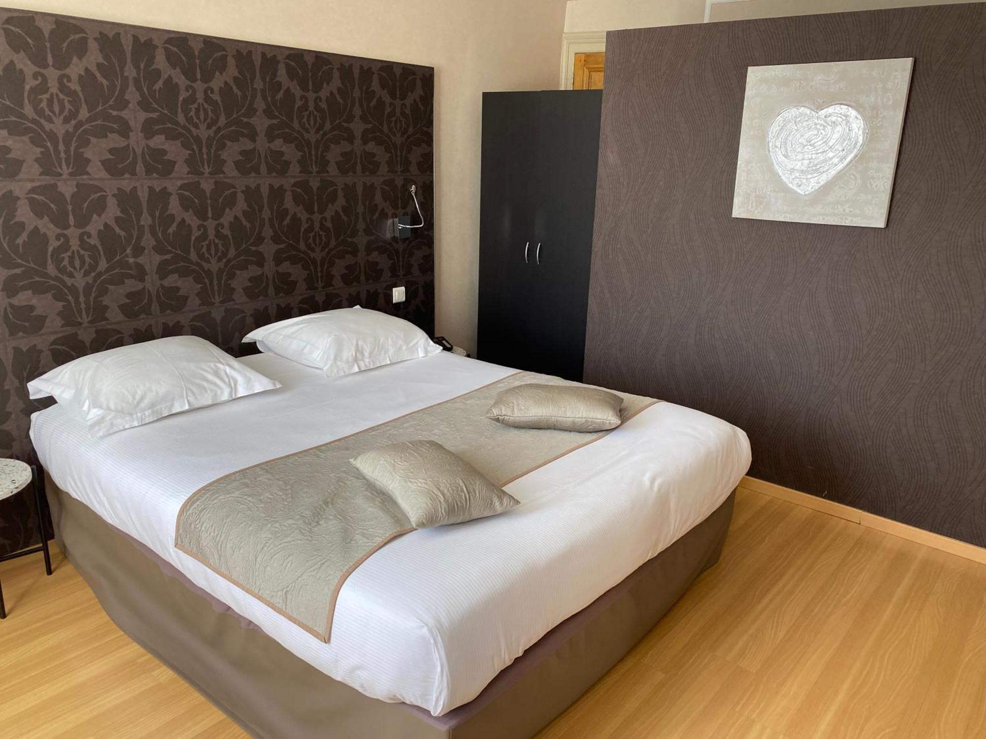 Hotel Saint-Pierre بونتارليه المظهر الخارجي الصورة